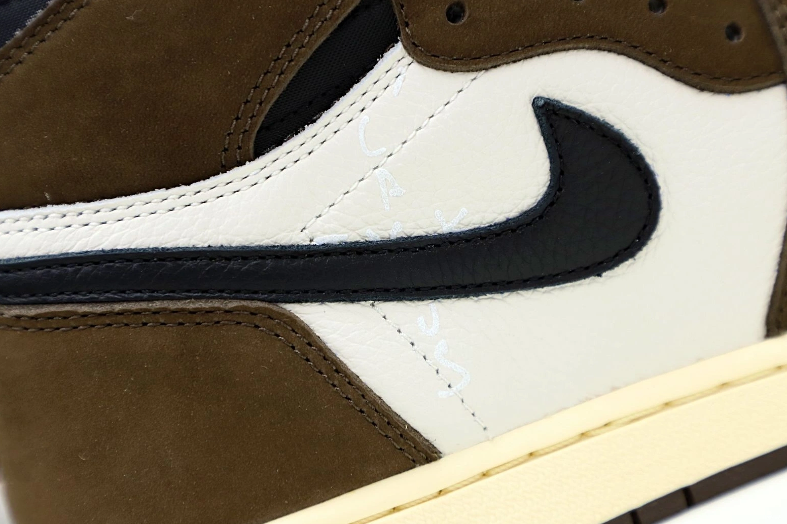 HIGH JORDAN 'MOCHA' SCOTT TRAVIS X AIR RETRO OG 1 0716